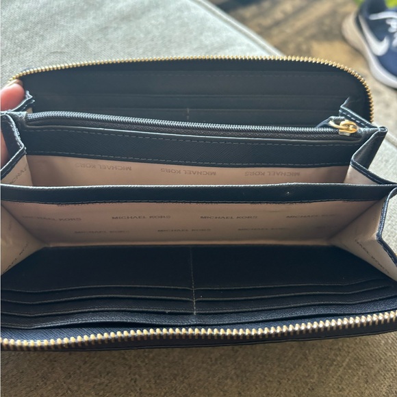 Micheal Kors Navy Blue Wallet - Authentic - Picture 4 of 5